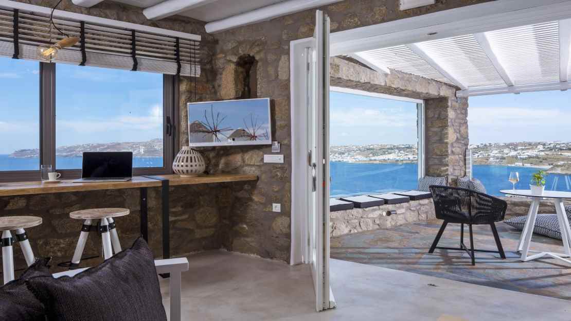 Corner Suite Sea View 